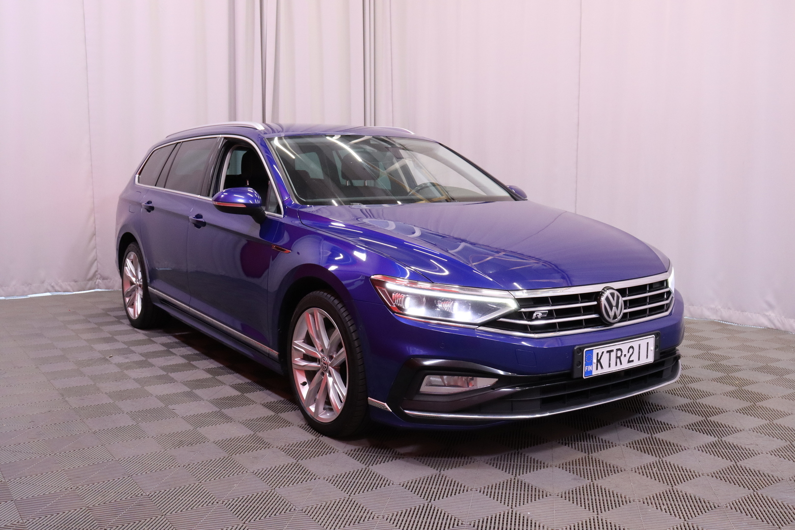 Volkswagen Passat 2019, kuva 6/35