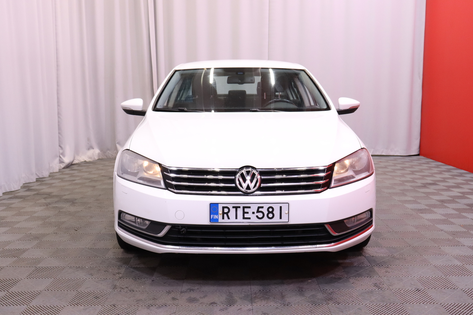 Volkswagen - Passat - Sedan Comfortline 1,4 TSI 90 kW (122 hv) DSG-automaatti BlueMotion Technology - Sedan