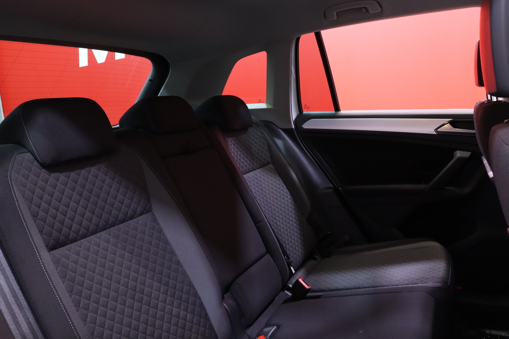Volkswagen - Tiguan - Comfortline 1,4 TSI 110 kW (150 hv) 4MOTION DSG-automaatti Winter Edition - Maastoauto