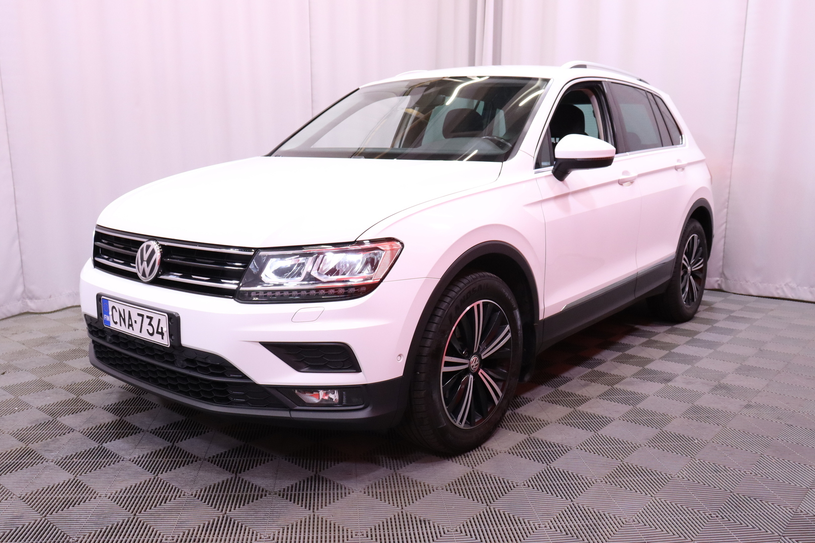 Volkswagen Tiguan 2018, kuva 6/37