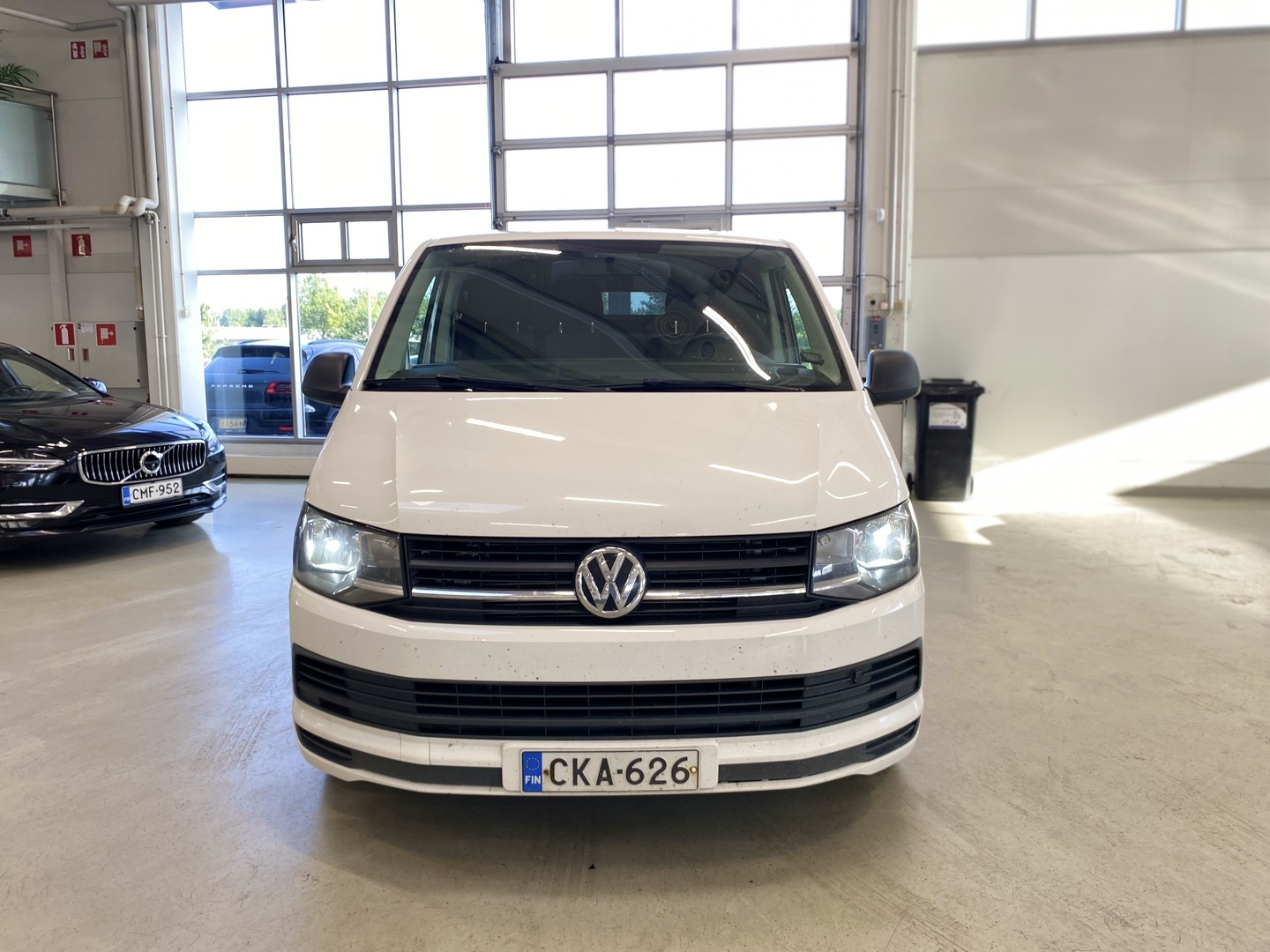 Volkswagen - Transporter - umpipakettiauto pitkä 2,0 TDI 75 kW EU5 - Pakettiauto