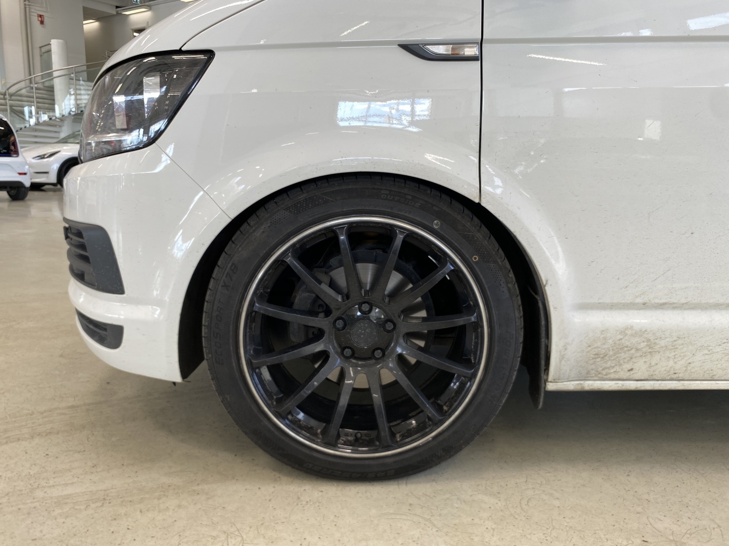 Volkswagen - Transporter - umpipakettiauto pitkä 2,0 TDI 75 kW EU5 - Pakettiauto
