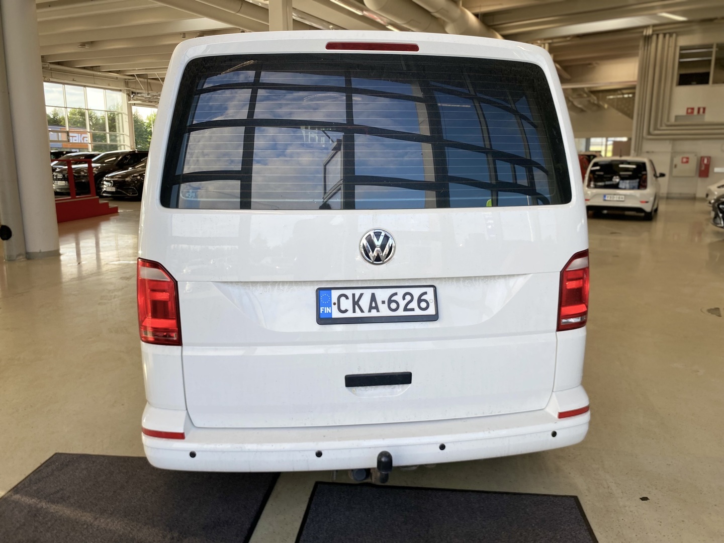 Volkswagen - Transporter - umpipakettiauto pitkä 2,0 TDI 75 kW EU5 - Pakettiauto