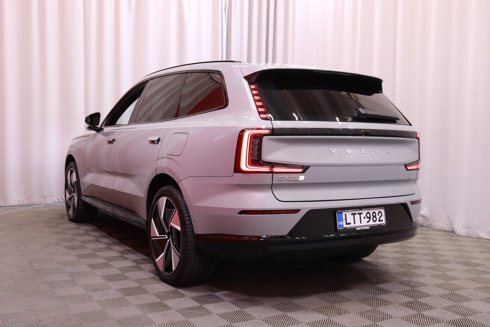 Volvo - EX90 - Twin Performance Ultra - Maastoauto