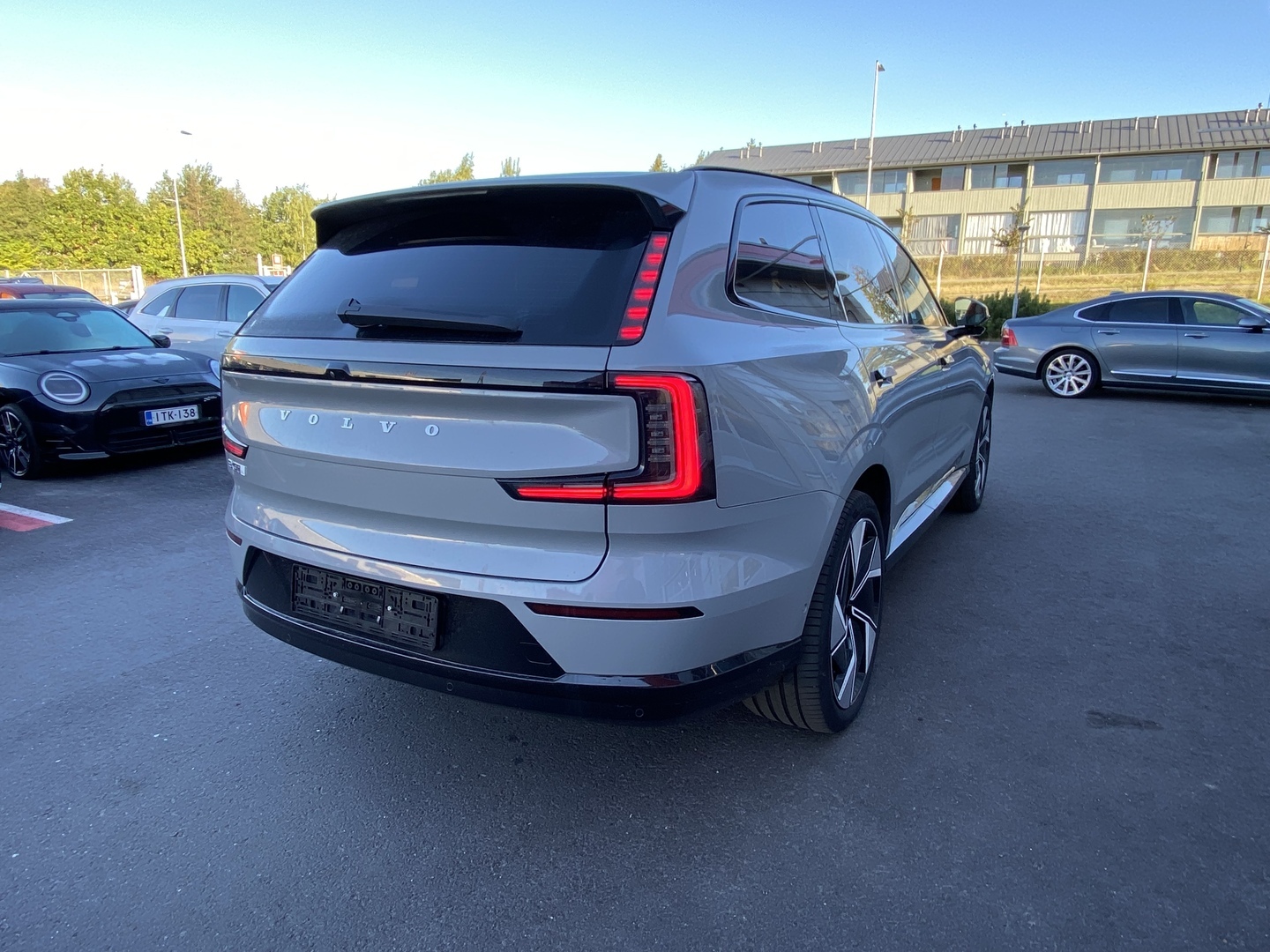 Volvo - EX90 - Twin Performance Ultra - Maastoauto