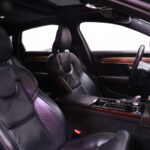 Volvo - S90 - T8 AWD Inscription Plus aut // B&W / ACC / Webasto / Koukku / Hierovat Muistinahat / Pilot Assist / HUD / Panorama // - Sedan