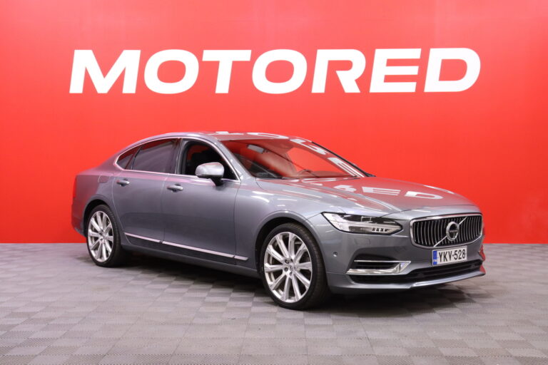 Volvo - S90 - T8 AWD Inscription Plus aut // B&W / ACC / Webasto / Koukku / Hierovat Muistinahat / Pilot Assist / HUD / Panorama // - Sedan
