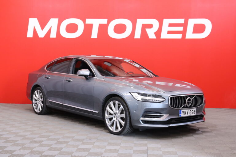 Volvo - S90 - T8 AWD Inscription Plus aut // B&W / ACC / Webasto / Koukku / Hierovat Muistinahat / Pilot Assist / HUD / Panorama // - Sedan