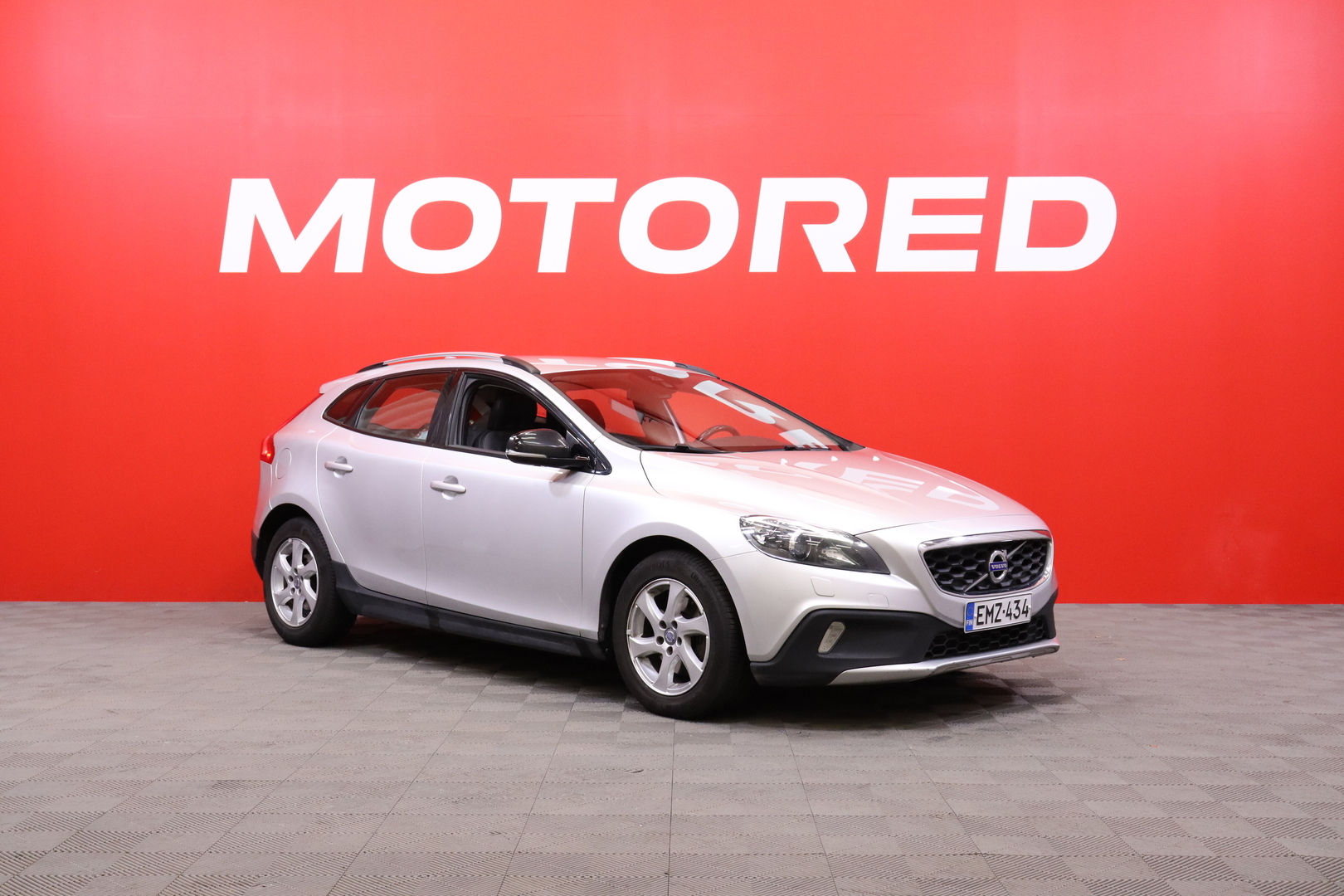 Volvo - V40 Cross Country - D2 Business aut / Myydään huutokaupat.com - Viistoperä