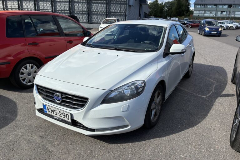 Volvo - V40 - D2 Kinetic aut - Viistoperä