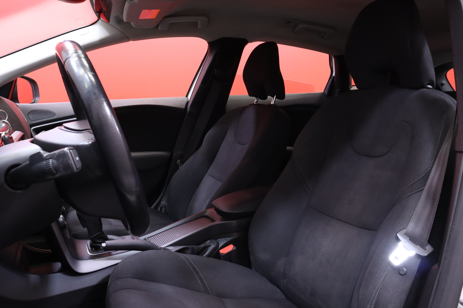 Volvo - V40 - D2 Kinetic aut - Viistoperä