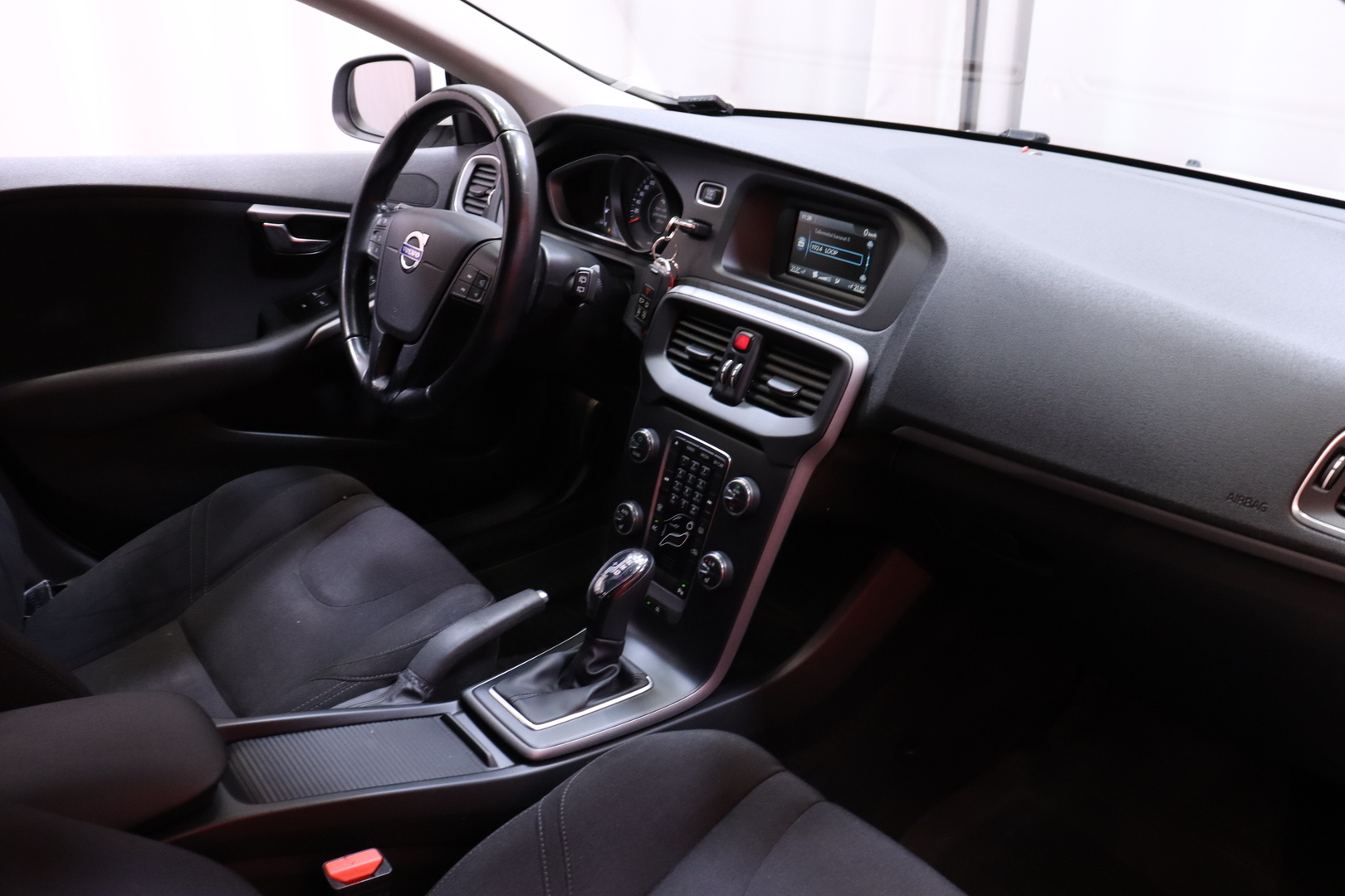 Volvo - V40 - D2 Kinetic aut - Viistoperä
