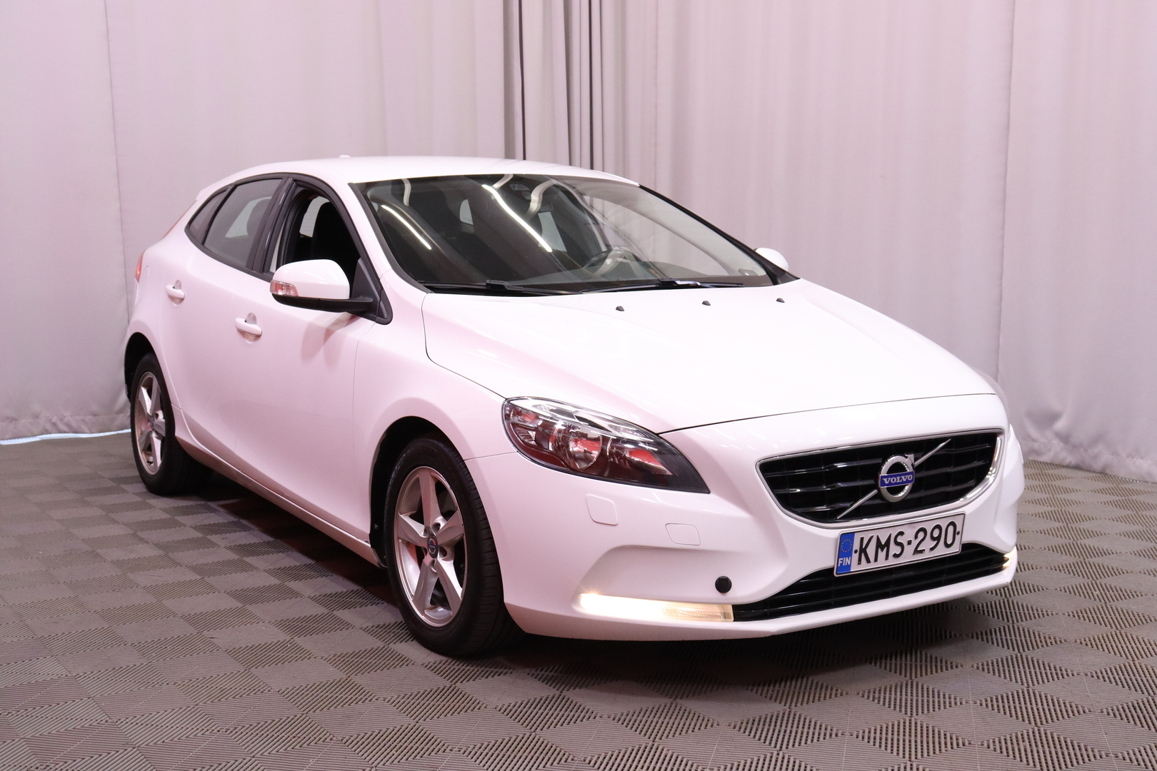 Volvo - V40 - D2 Kinetic aut - Viistoperä