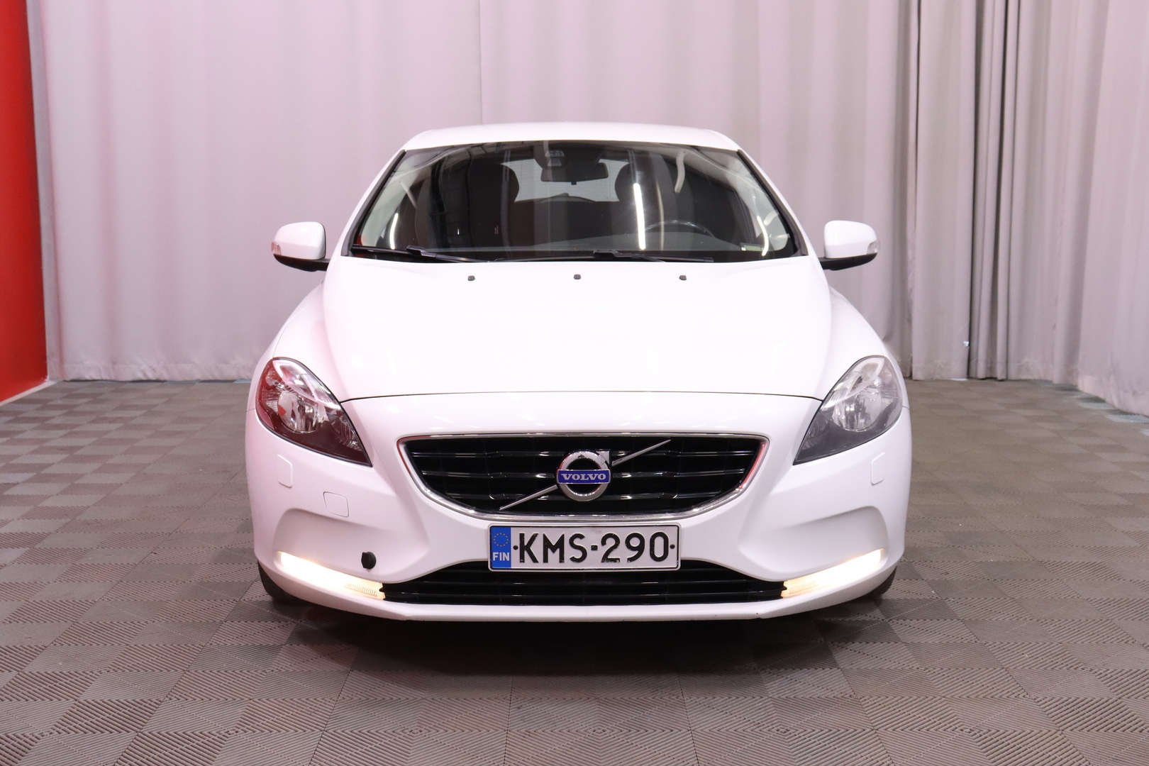 Volvo - V40 - D2 Kinetic aut - Viistoperä