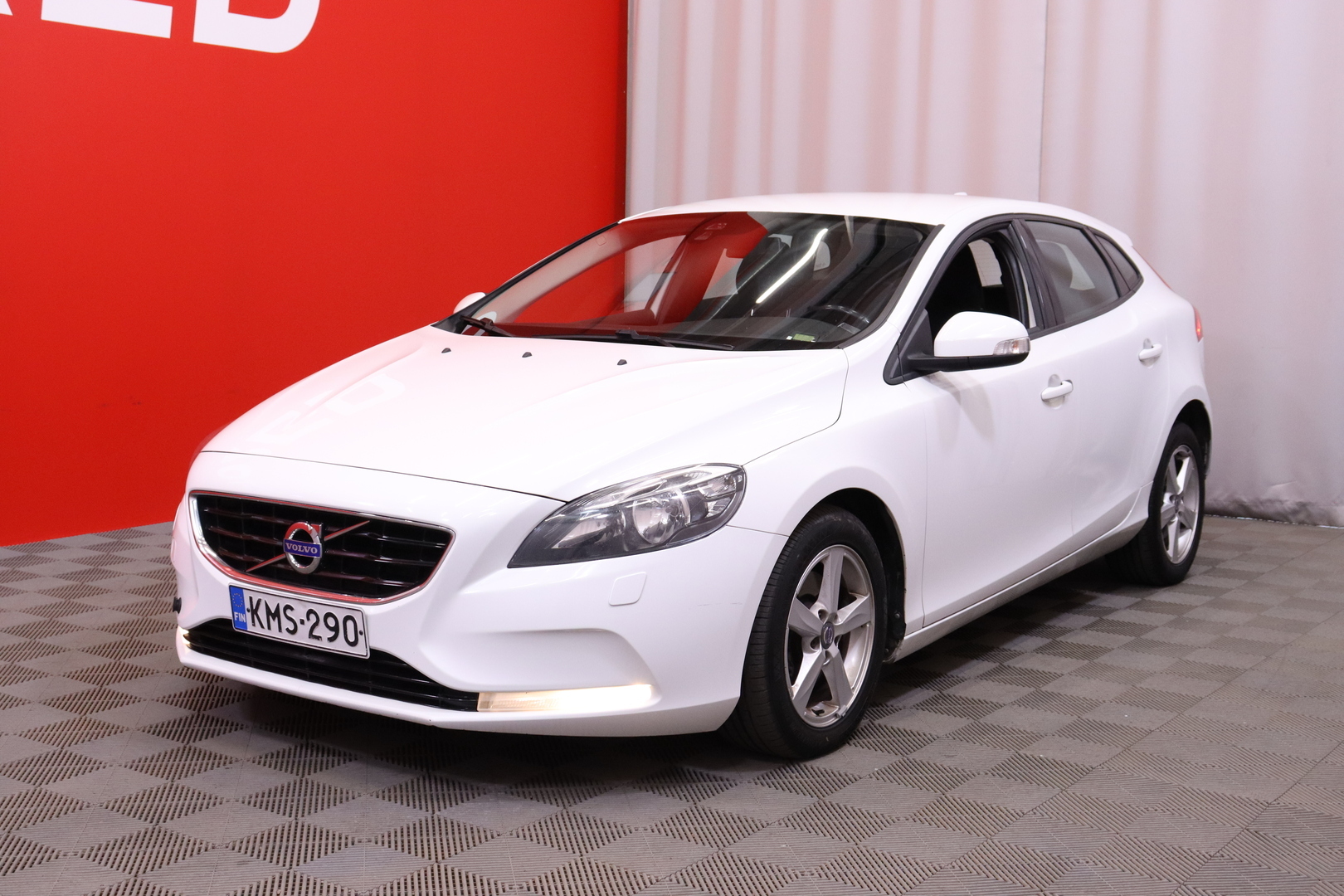 Volvo - V40 - D2 Kinetic aut - Viistoperä
