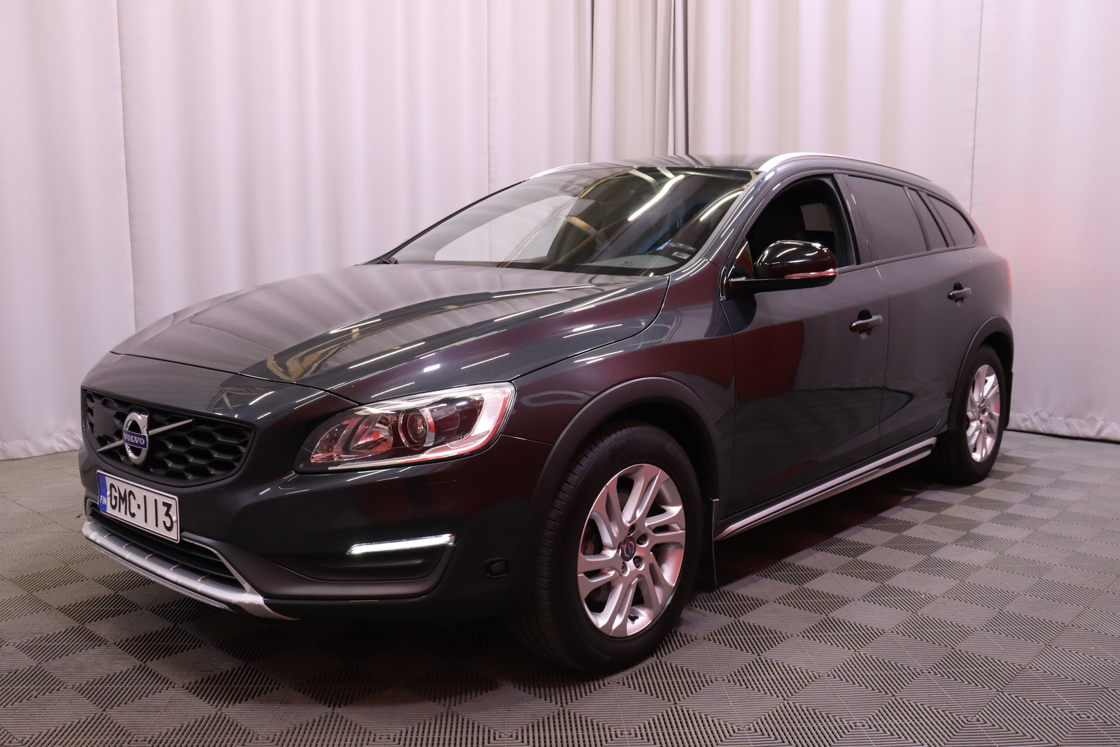 Volvo - V60 Cross Country - D4 AWD Summum aut - Farmari