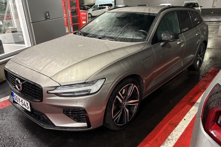 Volvo - V60 - T8 TwE AWD Business R-Design aut - Farmari