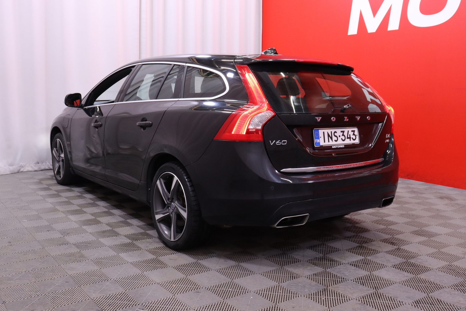 Volvo - V60 - D6 AWD Summum plug in hybrid aut / MYYDÄÄN HUUTOKAUPAT.COM - Farmari