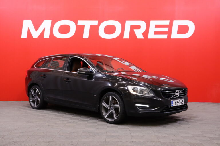 Volvo - V60 - D6 AWD Summum plug in hybrid aut / MYYDÄÄN HUUTOKAUPAT.COM - Farmari