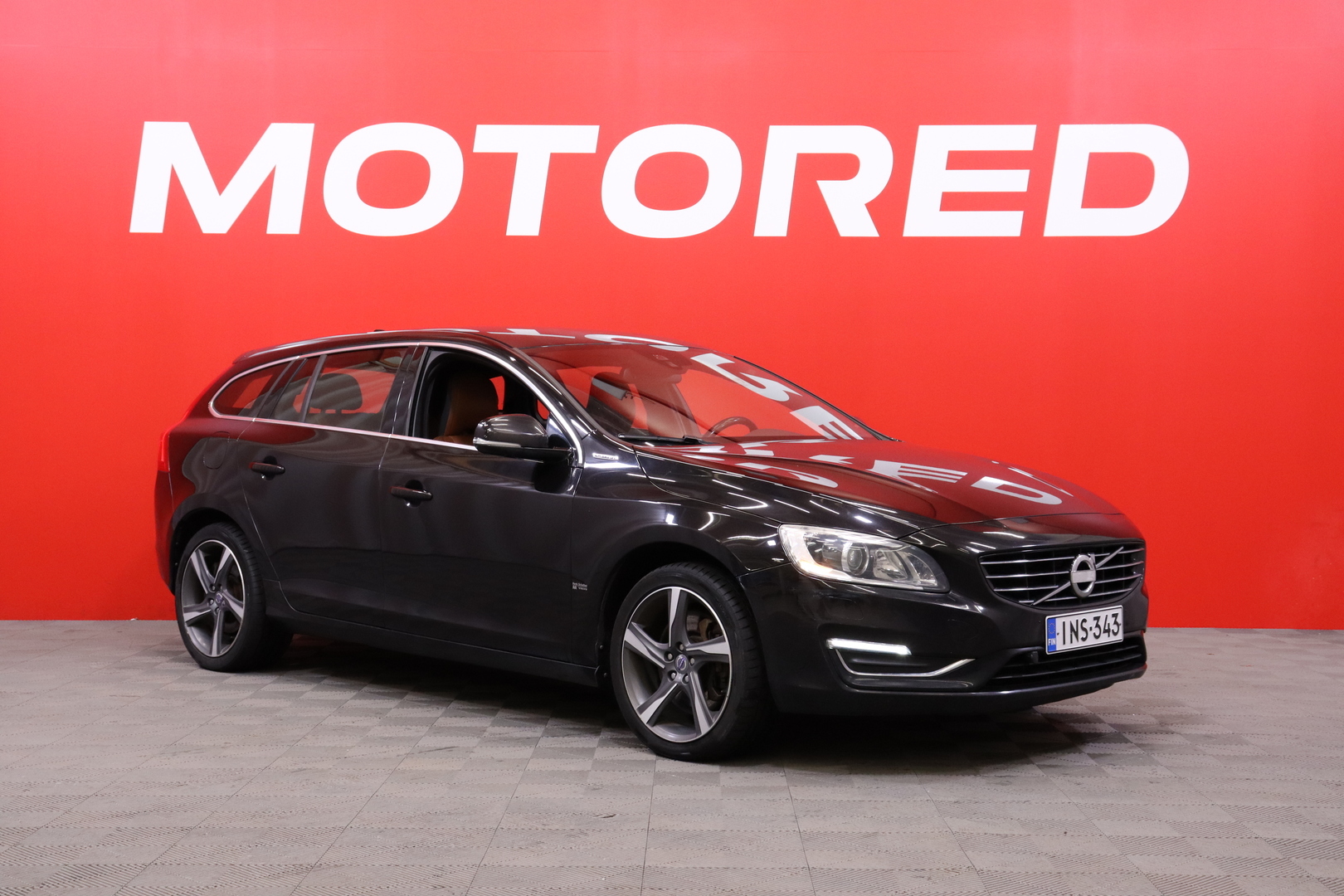 Volvo - V60 - D6 AWD Summum plug in hybrid aut / MYYDÄÄN HUUTOKAUPAT.COM - Farmari