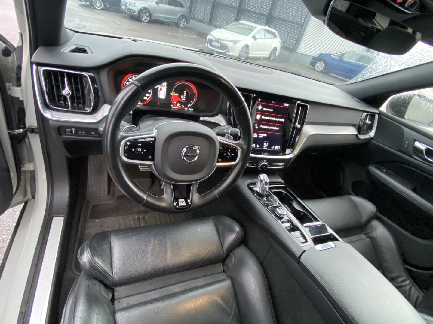 Volvo - V60 - T6 AWD Business R-Design aut - Farmari