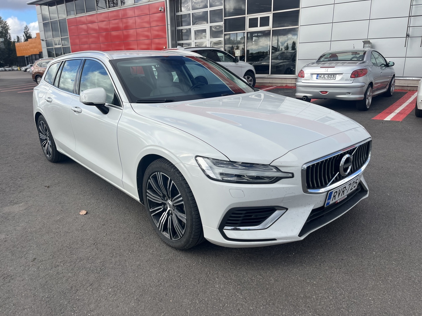 Volvo - V60 - T8 TwE AWD Inscription aut - Farmari