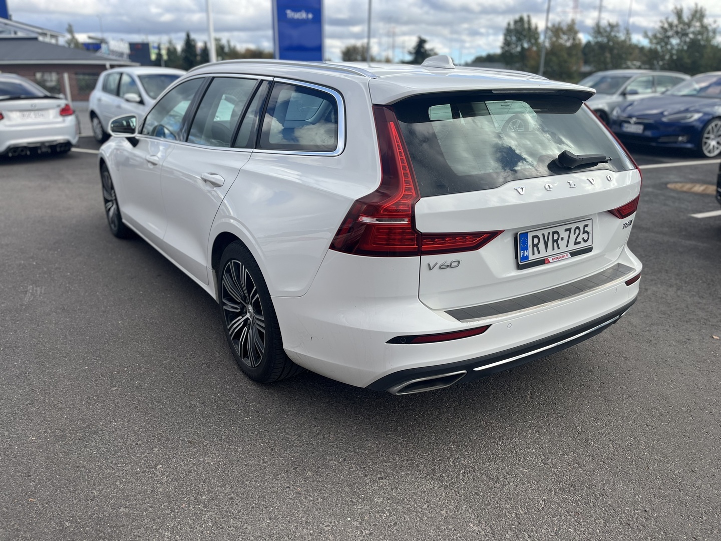 Volvo - V60 - T8 TwE AWD Inscription aut - Farmari