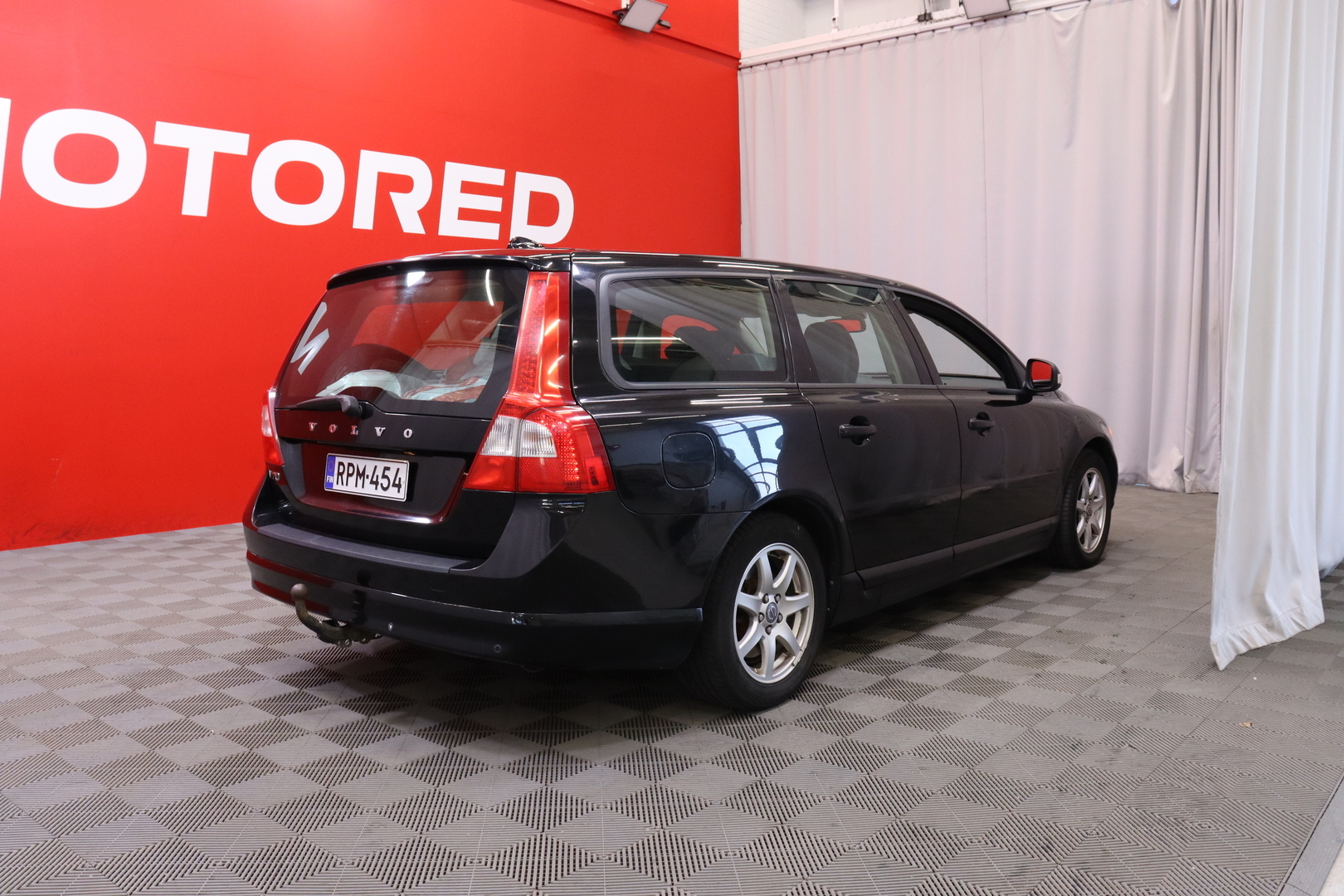 Volvo - V70 - 2.4D / MYYDÄÄN HUUTOKAUPAT.COM - Farmari