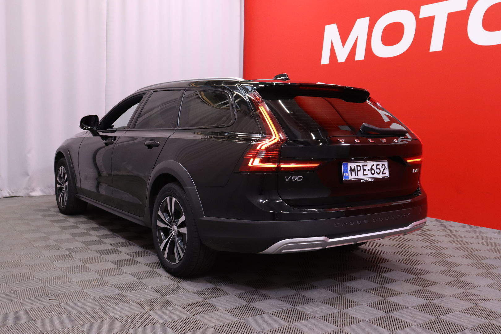 Volvo V90 Cross Country 2021, kuva 2/38