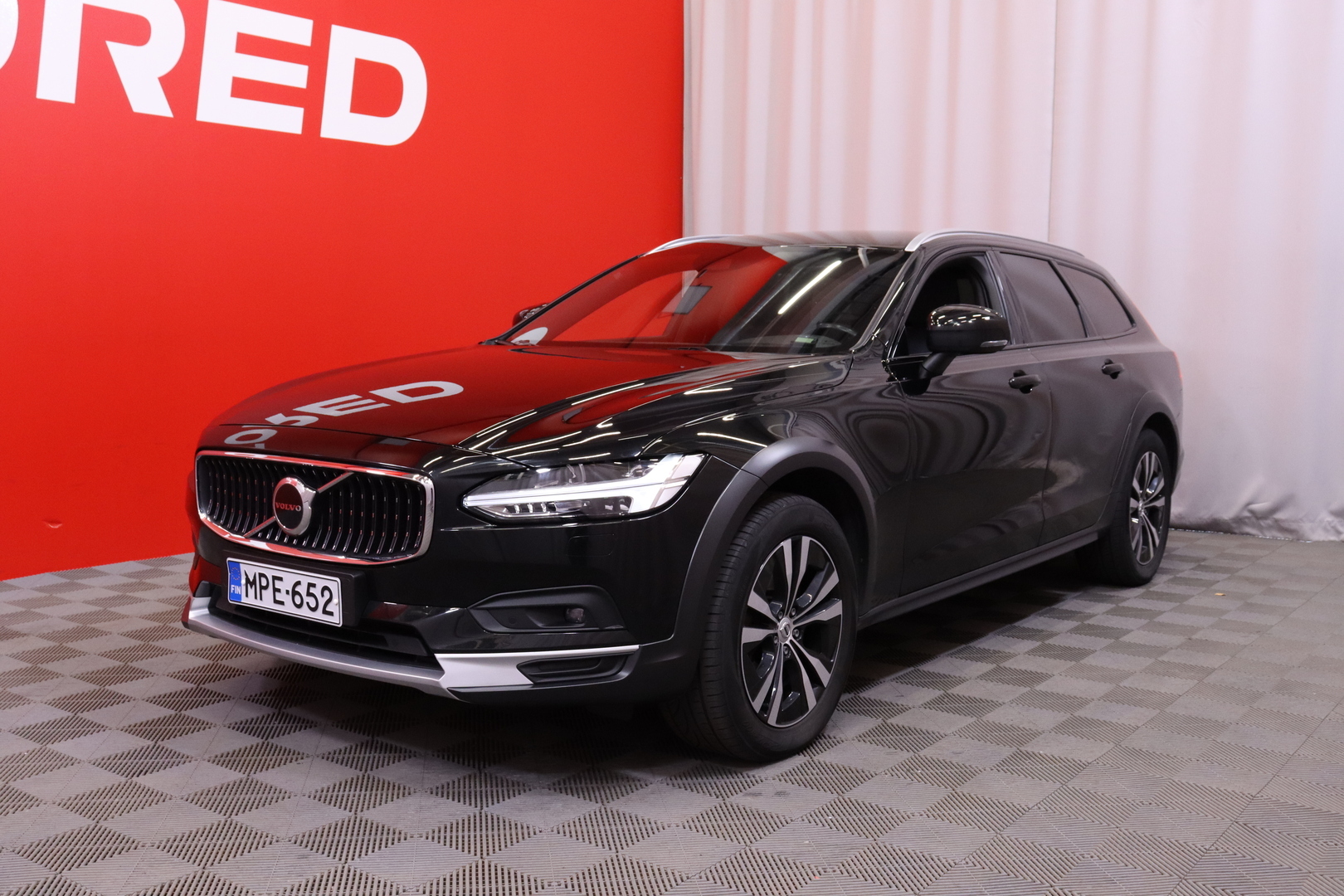 Volvo V90 Cross Country 2021, kuva 5/38