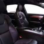Volvo - V90 - D5 AWD Inscription aut. / Styling-Kit / ACC / Webasto / Kamera / Nahat / Keyless // - Farmari