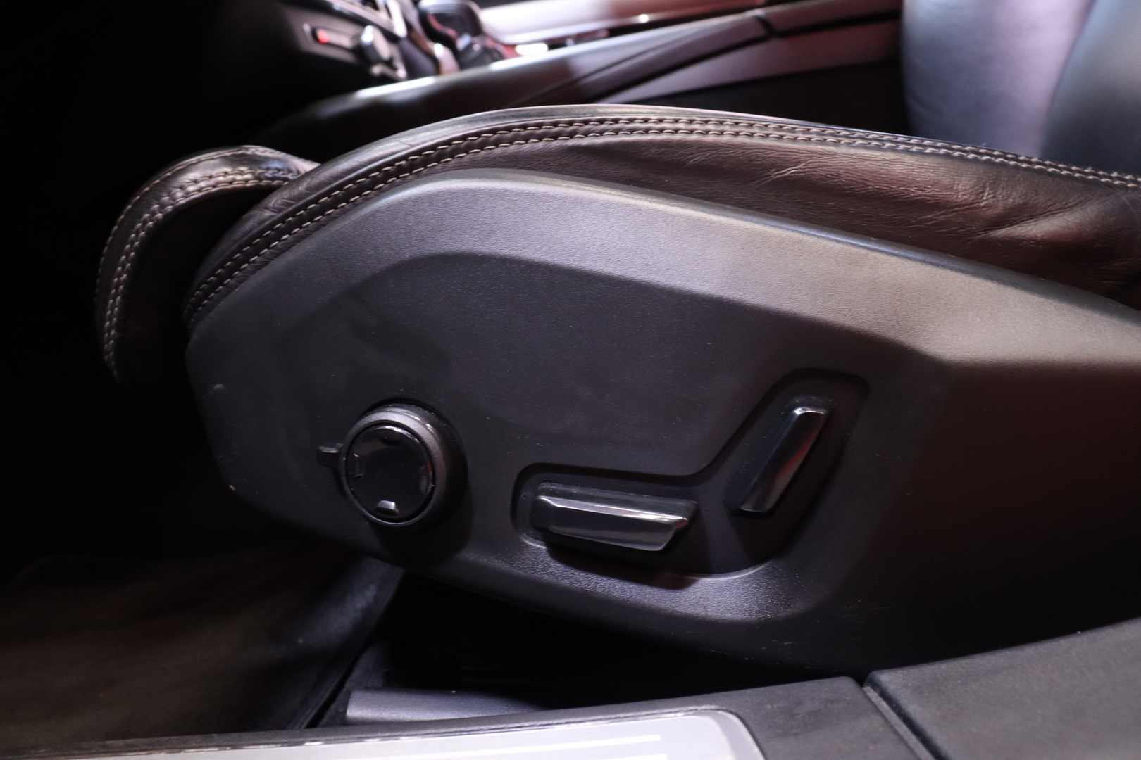 Volvo - V90 - D5 AWD Inscription aut // Webasto / Bowers & Wilkins / Navi / 360° / ACC / Muistipenkit / HUD / LED/ Panorama // - Farmari