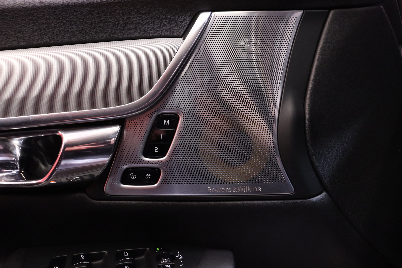 Volvo - V90 - D5 AWD Inscription aut // Webasto / Bowers & Wilkins / Navi / 360° / ACC / Muistipenkit / HUD / LED/ Panorama // - Farmari