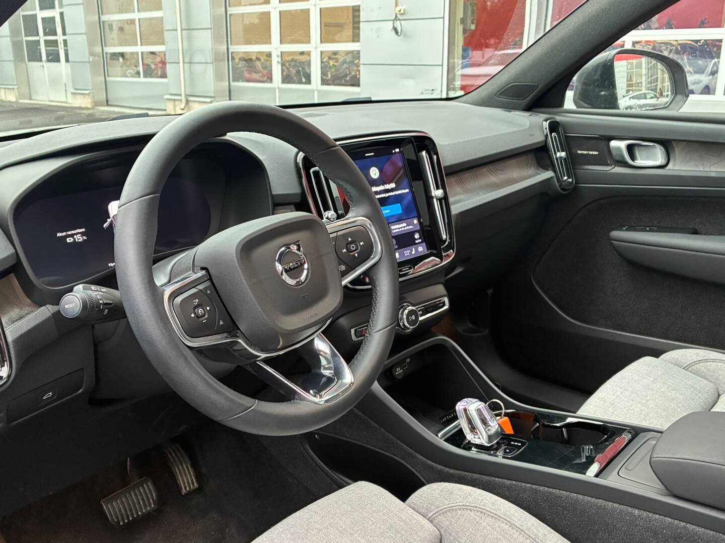 Volvo - XC40 - Recharge Twin Ultimate - Maastoauto