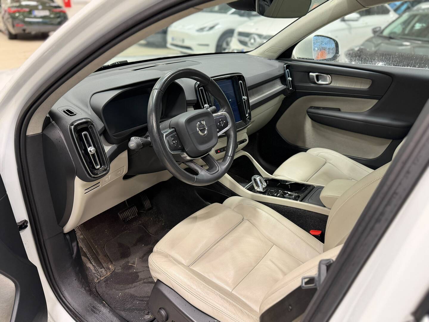 Volvo - XC40 - D4 AWD Business Inscription aut - Maastoauto