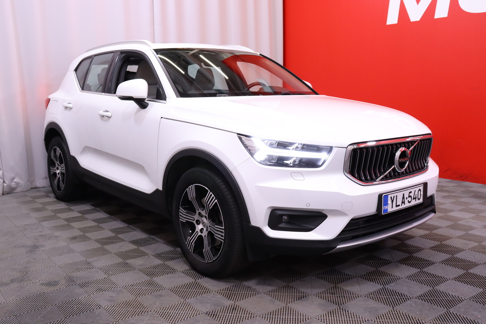 Volvo - XC40 - D4 AWD Business Inscription aut - Maastoauto