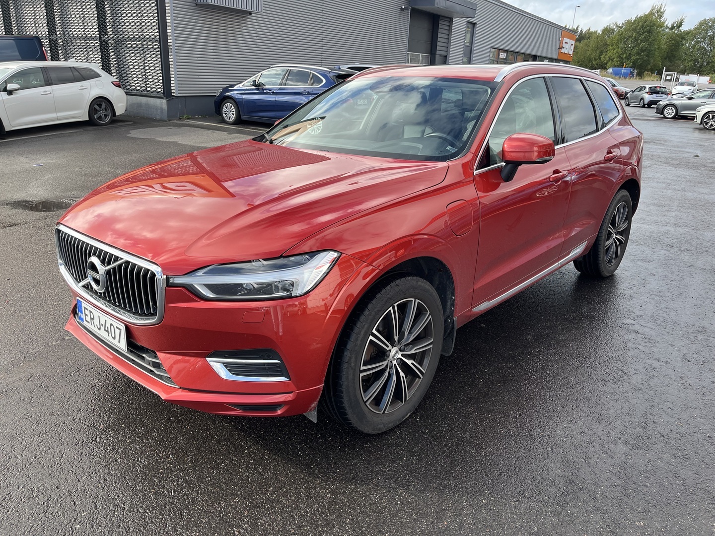 Volvo - XC60 - T8 AWD Inscription aut / Ilmastoidut istuimet / Led / ACC / Kamera / Webasto / Panorama / Ilma-alusta / Muistipenkki / Koukku - Maastoauto