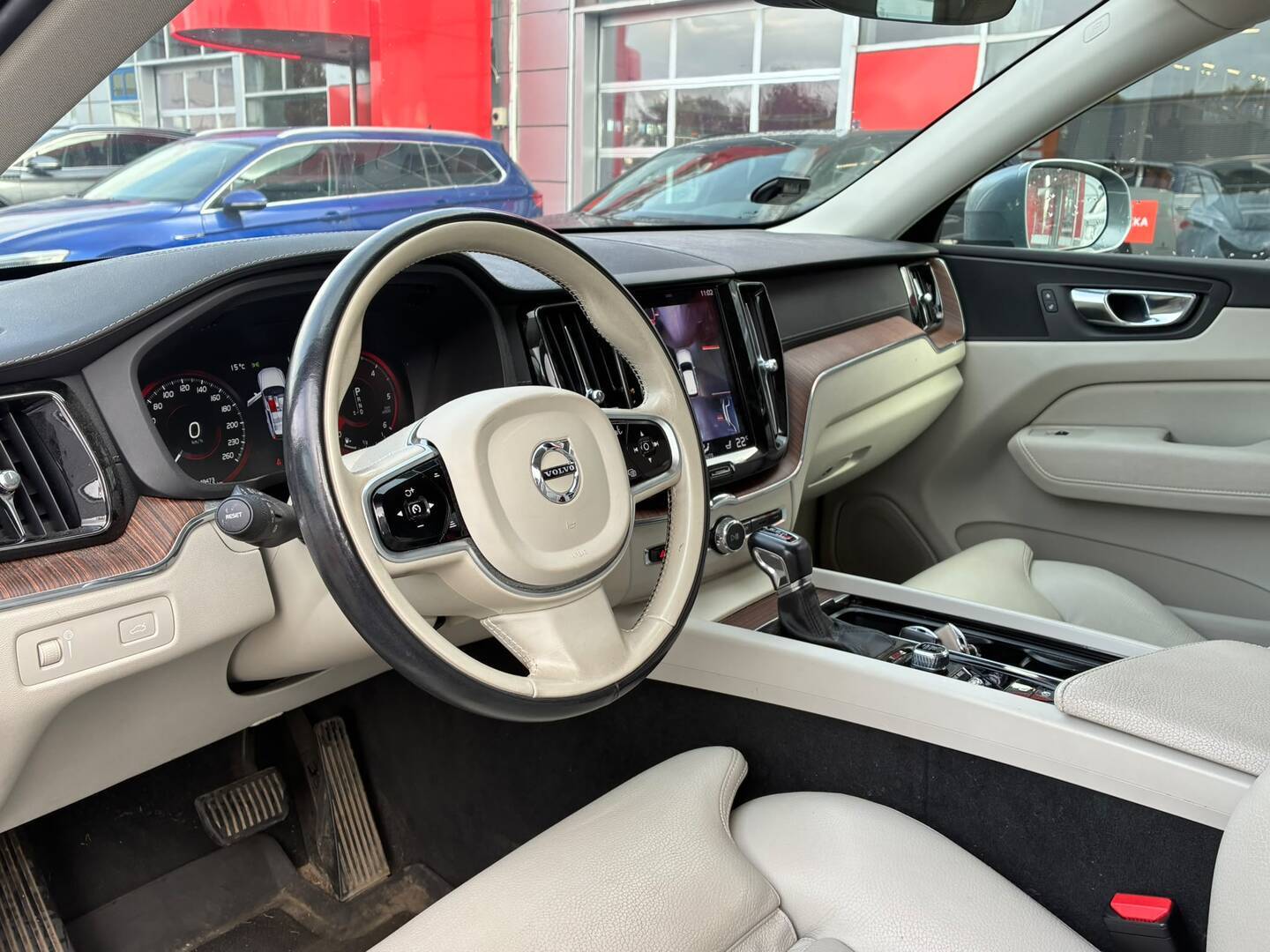 Volvo - XC60 - D4 AWD Inscription aut - Maastoauto