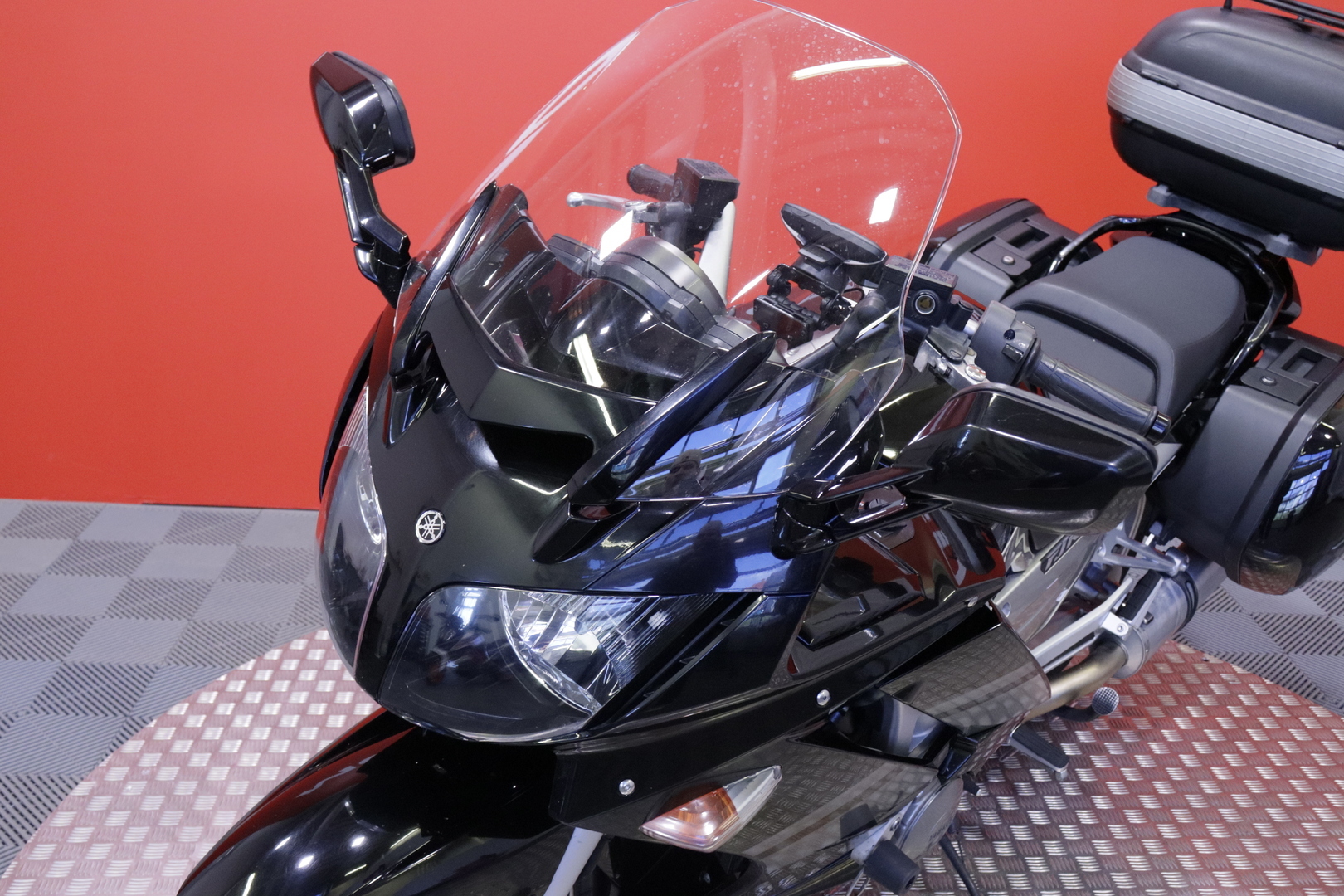 Yamaha - FJR - 1300 // Juuri saapunut! / Suomi-pyörä / 3x Laukut / Navi / Leovince // - Moottoripyörä