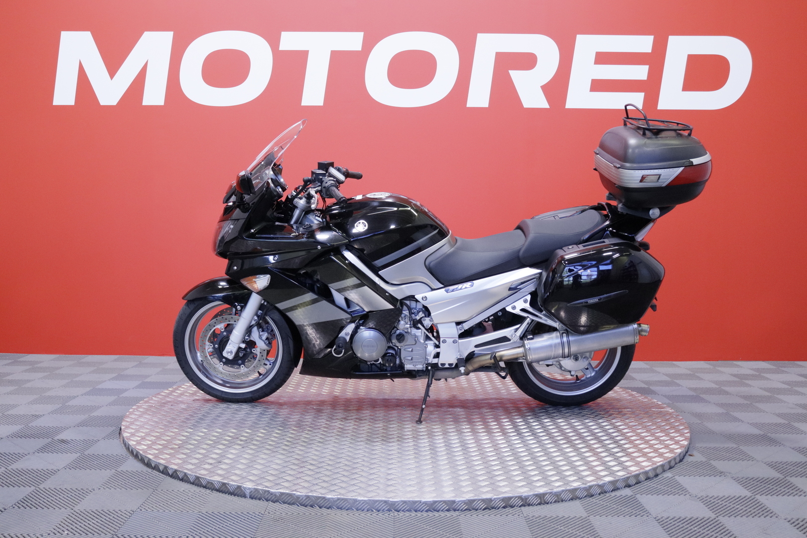 Yamaha - FJR - 1300 // Juuri saapunut! / Suomi-pyörä / 3x Laukut / Navi / Leovince // - Moottoripyörä