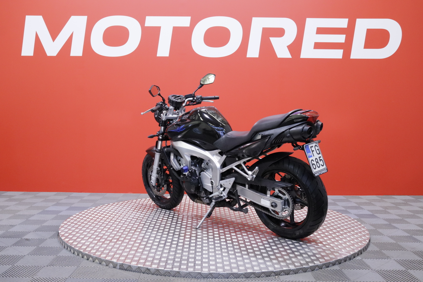 Yamaha - FZ6 - // Suomi-pyörä / LED / Kaatumatapit // - Moottoripyörä
