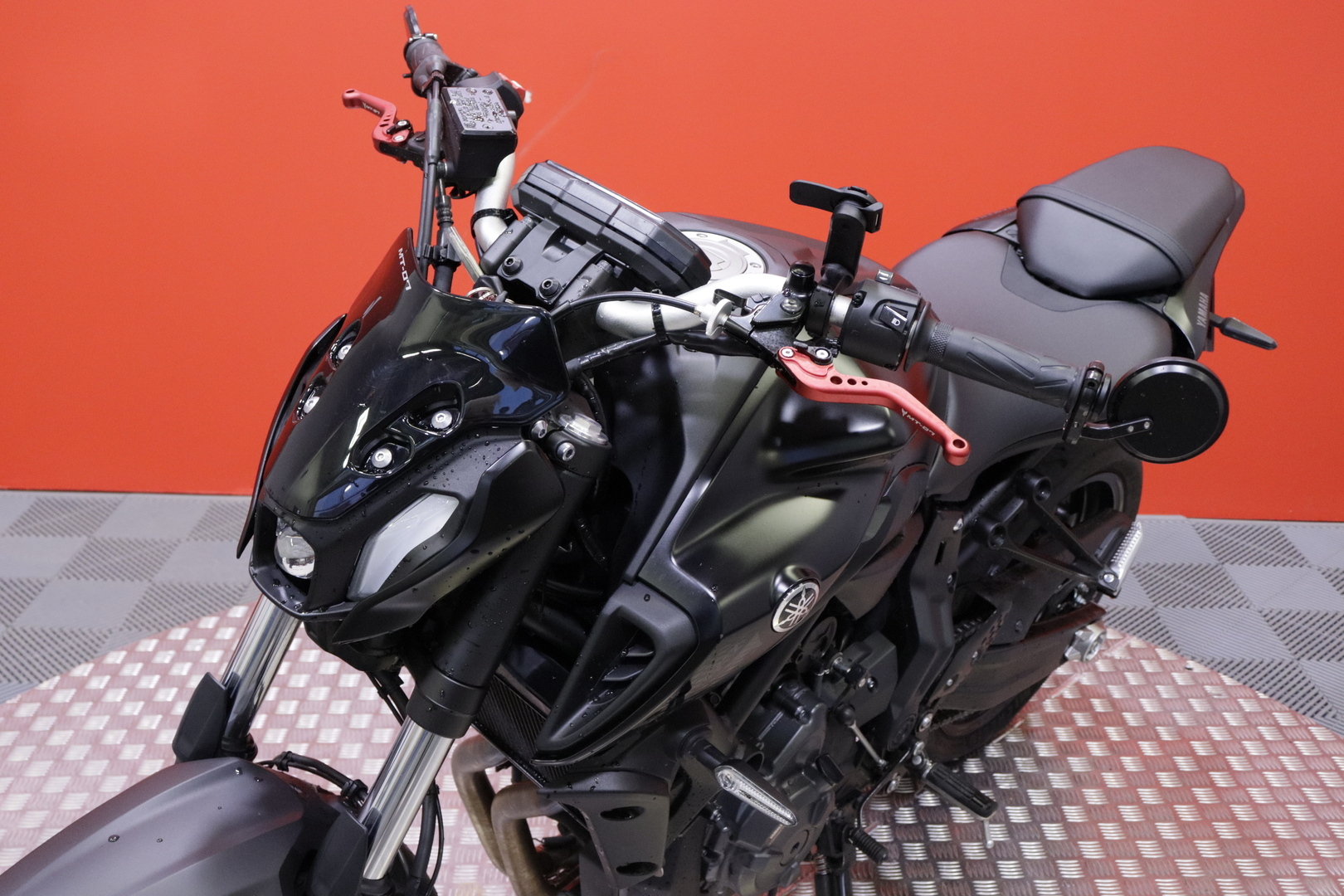 Yamaha - MT-07 - // Suomi-pyörä / Huoltokirja / TFT / Blackwidow // - Moottoripyörä