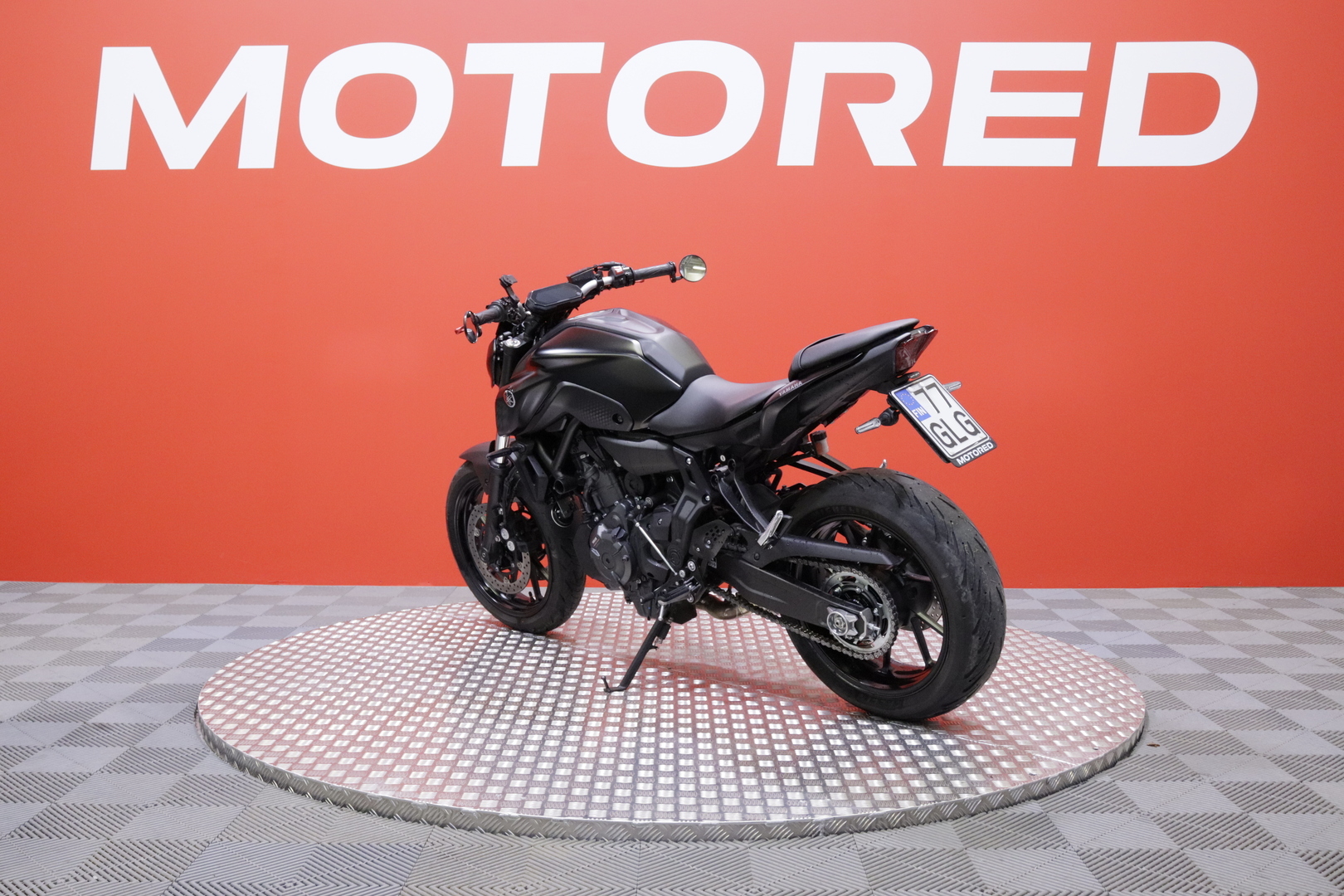 Yamaha - MT-07 - // Suomi-pyörä / Huoltokirja / TFT / Blackwidow // - Moottoripyörä