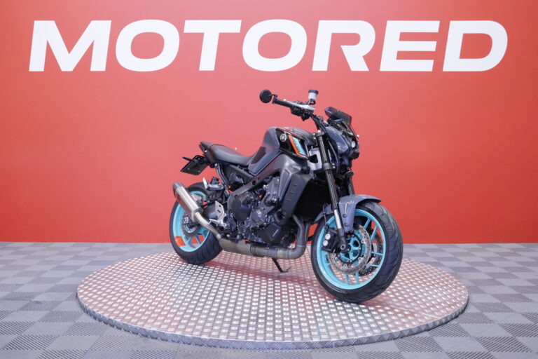 Yamaha - MT-09 - // Shifter / Ajomodet / TCS / Akrapovic putkisto // - Moottoripyörä