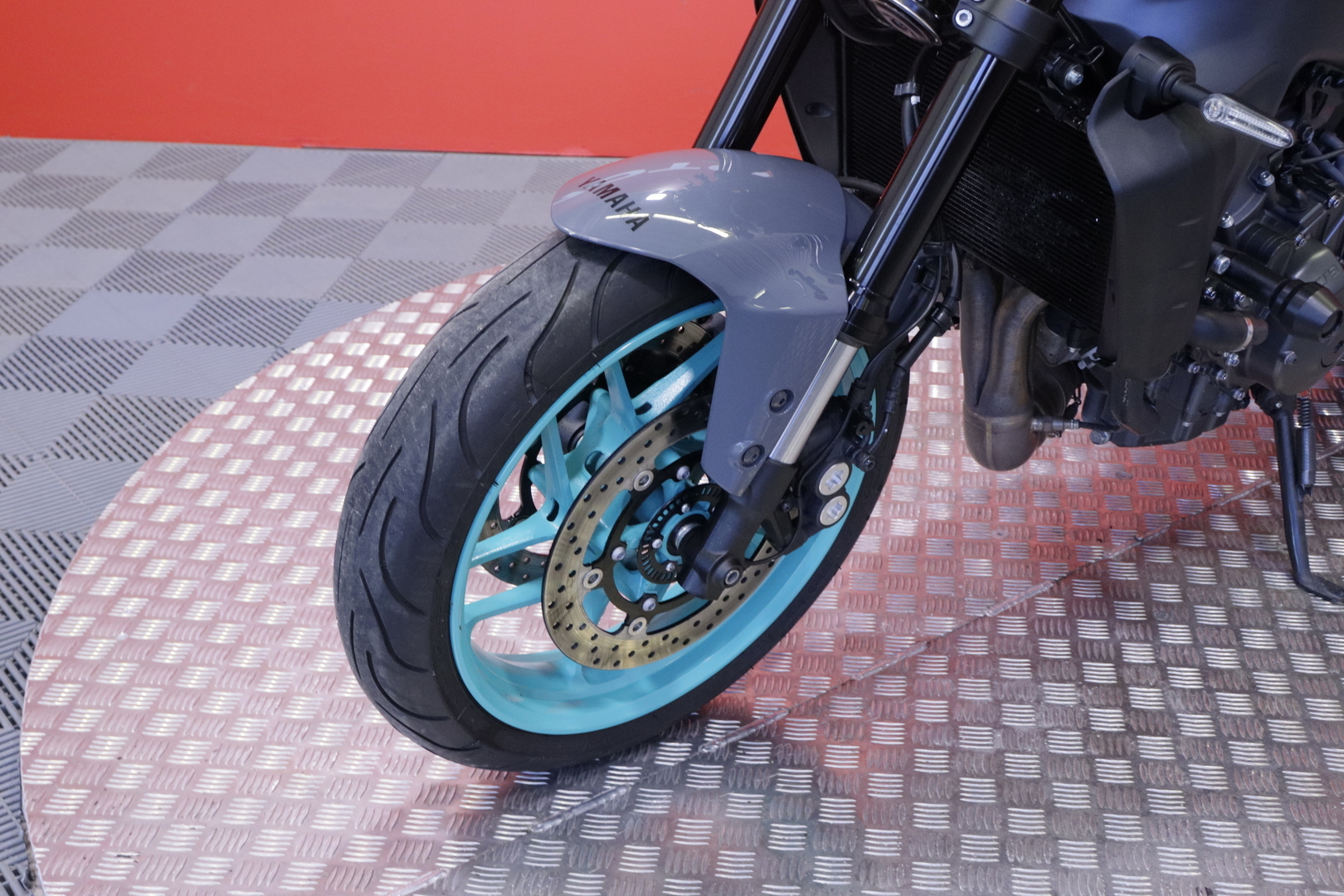 Yamaha - MT-09 - // Shifter / Ajomodet / TCS / Akrapovic putkisto // - Moottoripyörä