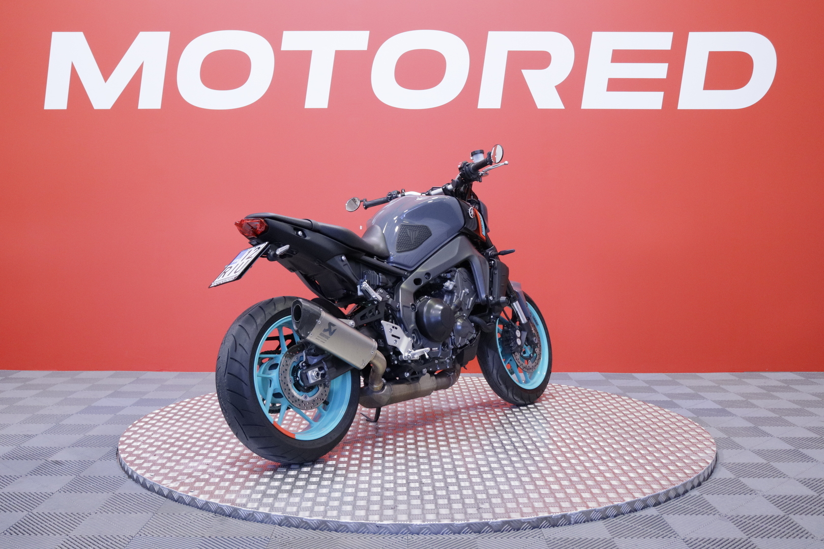 Yamaha - MT-09 - // Shifter / Ajomodet / TCS / Akrapovic putkisto // - Moottoripyörä