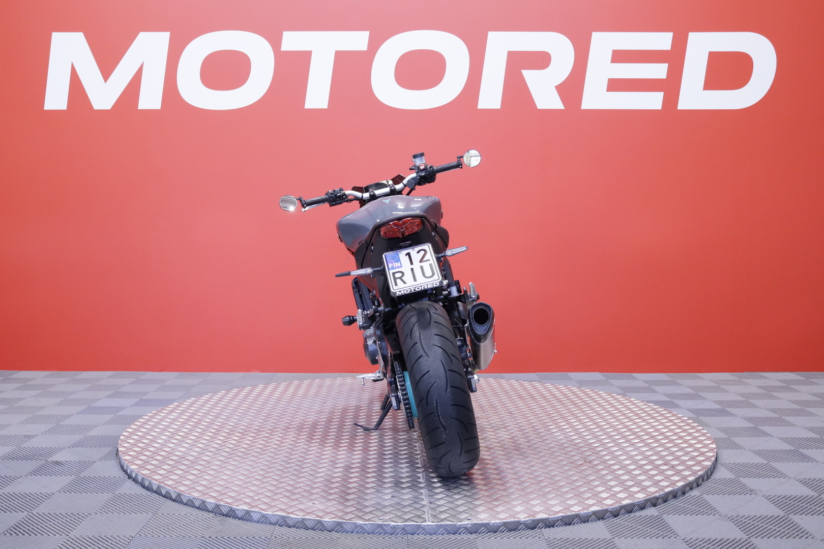 Yamaha - MT-09 - // Shifter / Ajomodet / TCS / Akrapovic putkisto // - Moottoripyörä