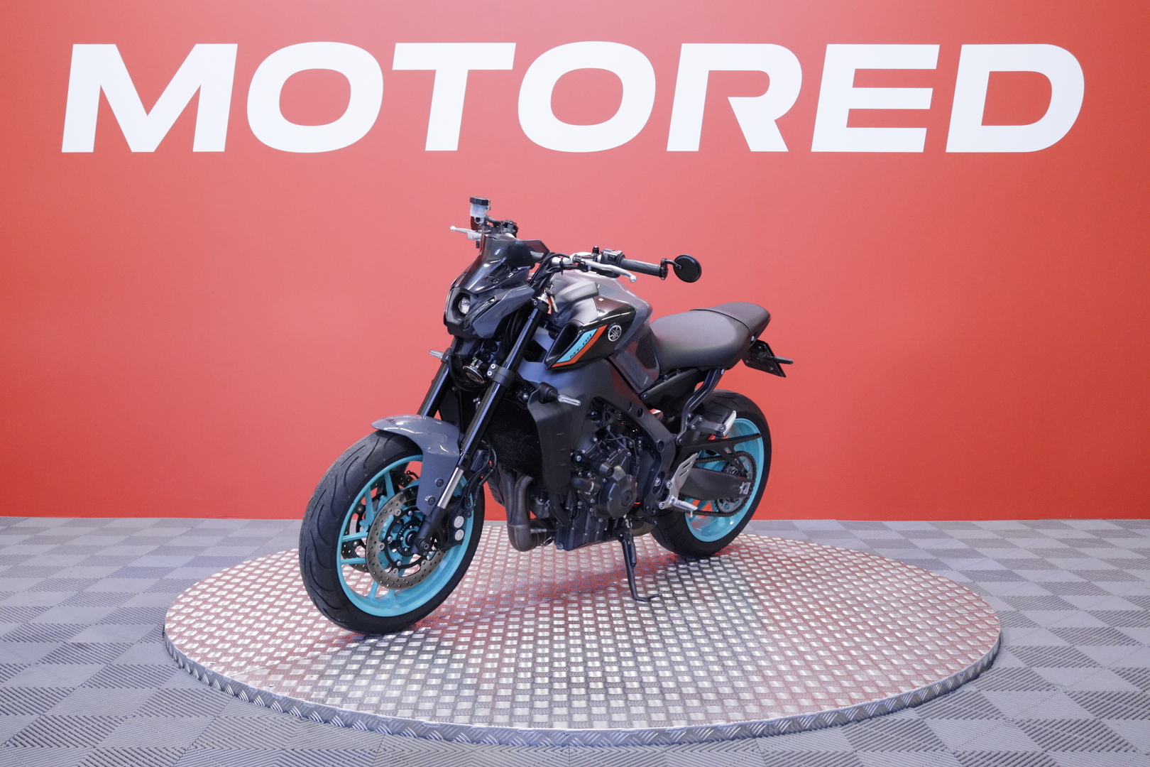 Yamaha - MT-09 - // Shifter / Ajomodet / TCS / Akrapovic putkisto // - Moottoripyörä
