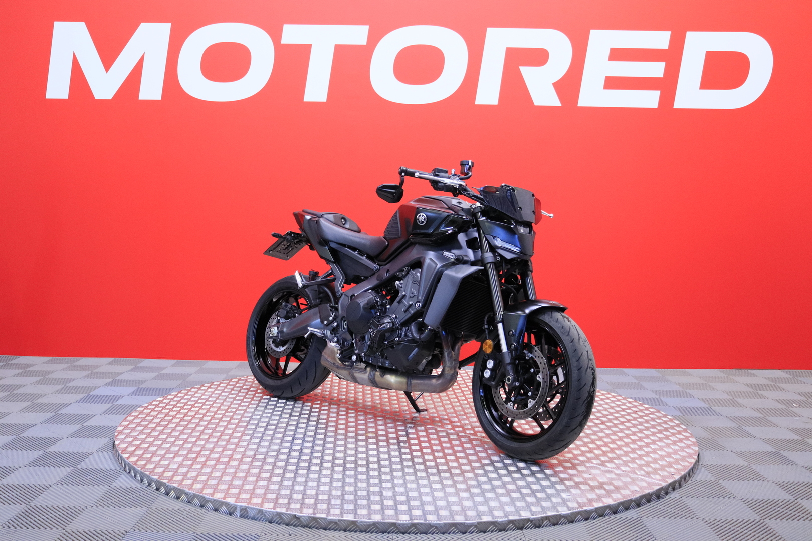 Yamaha - MT-09 - // Vaihtoehto Uudelle! / A2 / Tehdastakuu / Shifteri / Vakkari // - Moottoripyörä