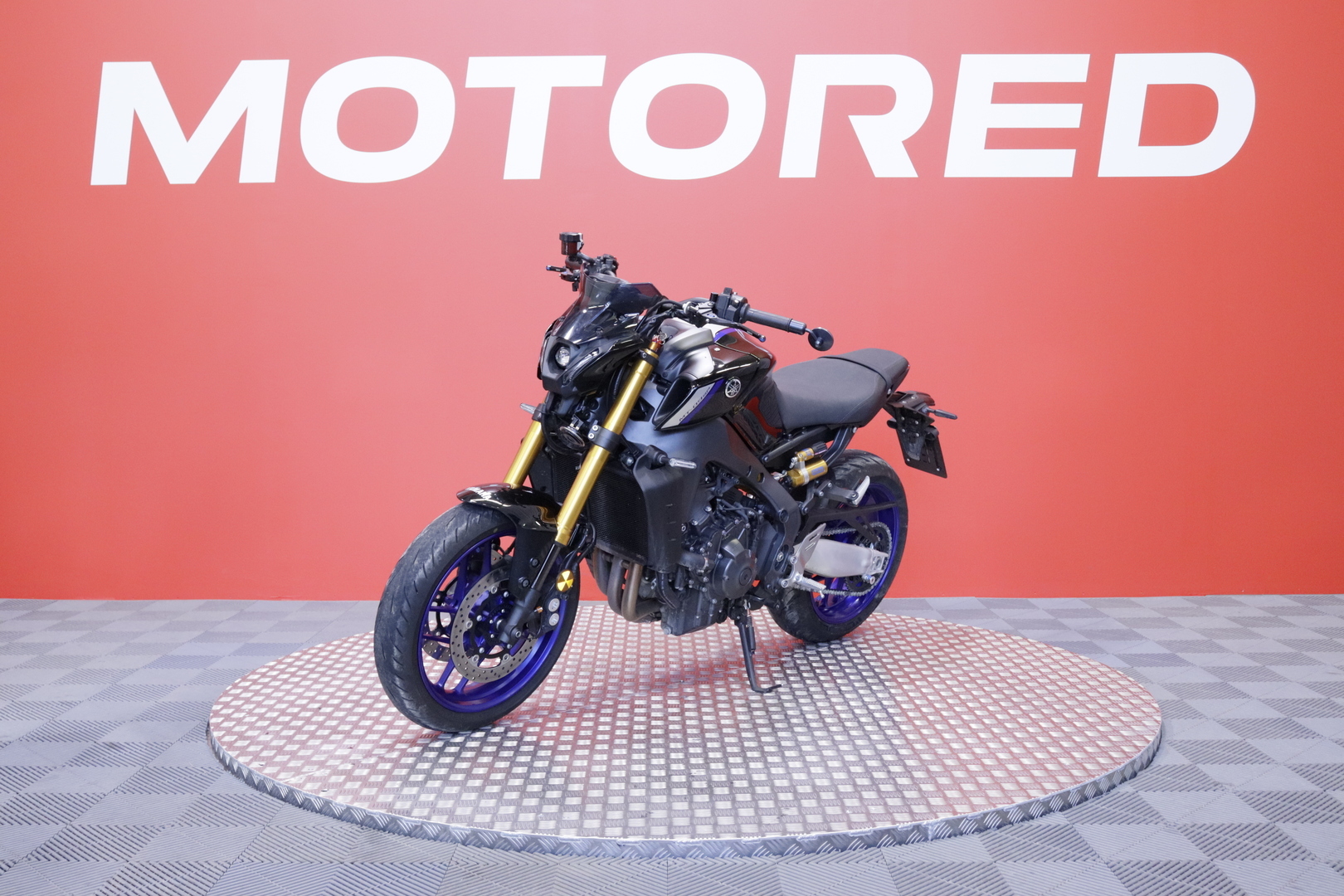 Yamaha - MT-09 - SP // Suomi-pyörä / Huoltokirja / Akrapovic // - Moottoripyörä